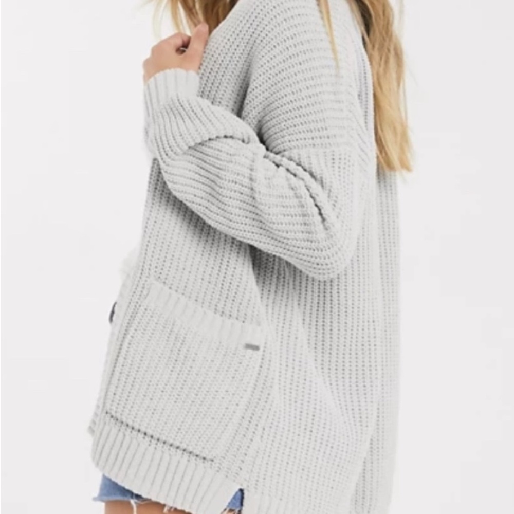 Hollister Women’s Light Gray Chunky Knit Cardigan With Oversized Fit And Pockets